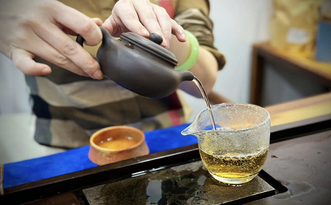 及时取出茶包保持常温古方草代用茶柔润顺滑