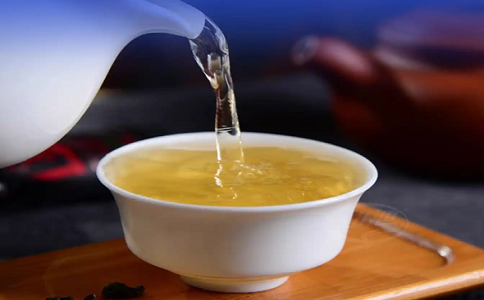纯净水泡茶